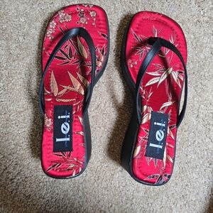 LEI Red and Black Floral Sandals